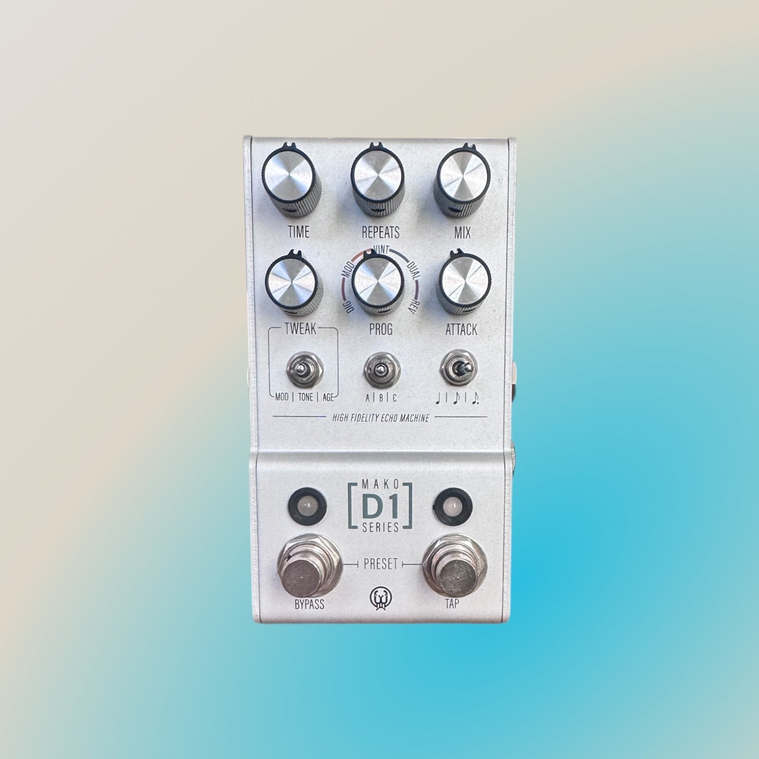 Walrus Audio Mako D1 High Fidelity Echo Machine Effect Pedal - Silver (Certified Pre-Owned)